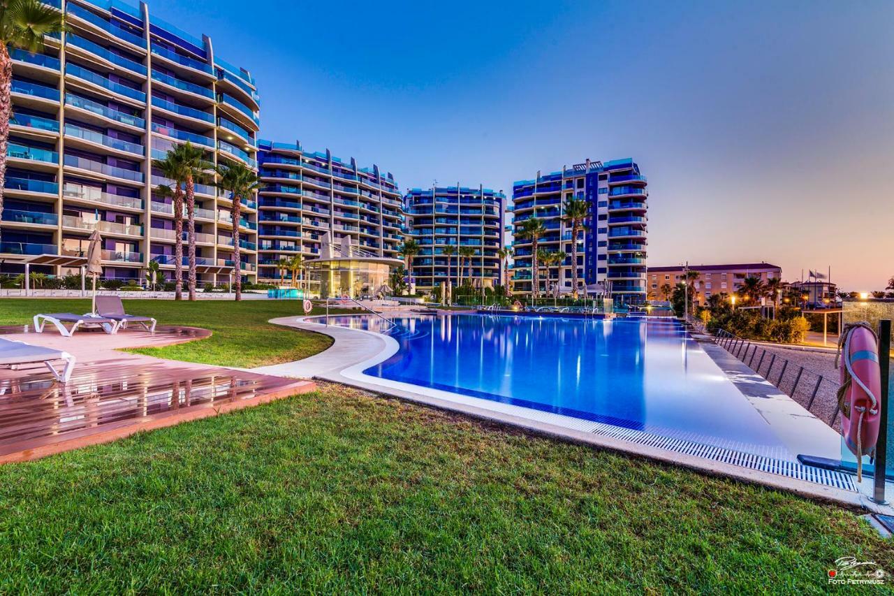 Torrevieja - Punta Prima Sea Senses Lägenhet Exteriör bild